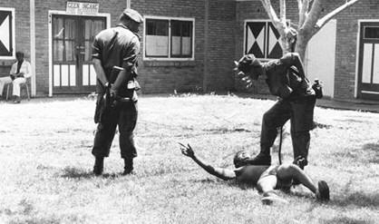 Tijdens de miliataire dictatuur in Suriname was foltering en marteling zonder vorm van proces gemeengoed.