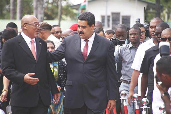 http://dagbladdewest.com/wp-content/uploads/brizy/39827/assets/images/iW=1200&iH=800&oX=0&oY=0&cW=1200&cH=800/bouterse-maduro-solidariteit.jpg